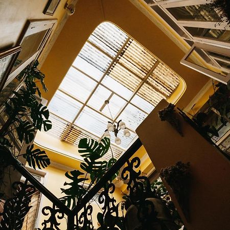 Rock Cliff Home Stay Shillong Ngoại thất bức ảnh