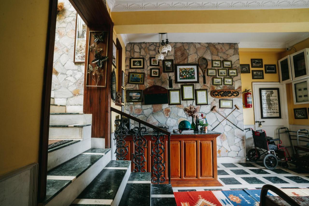 Rock Cliff Home Stay Shillong Ngoại thất bức ảnh