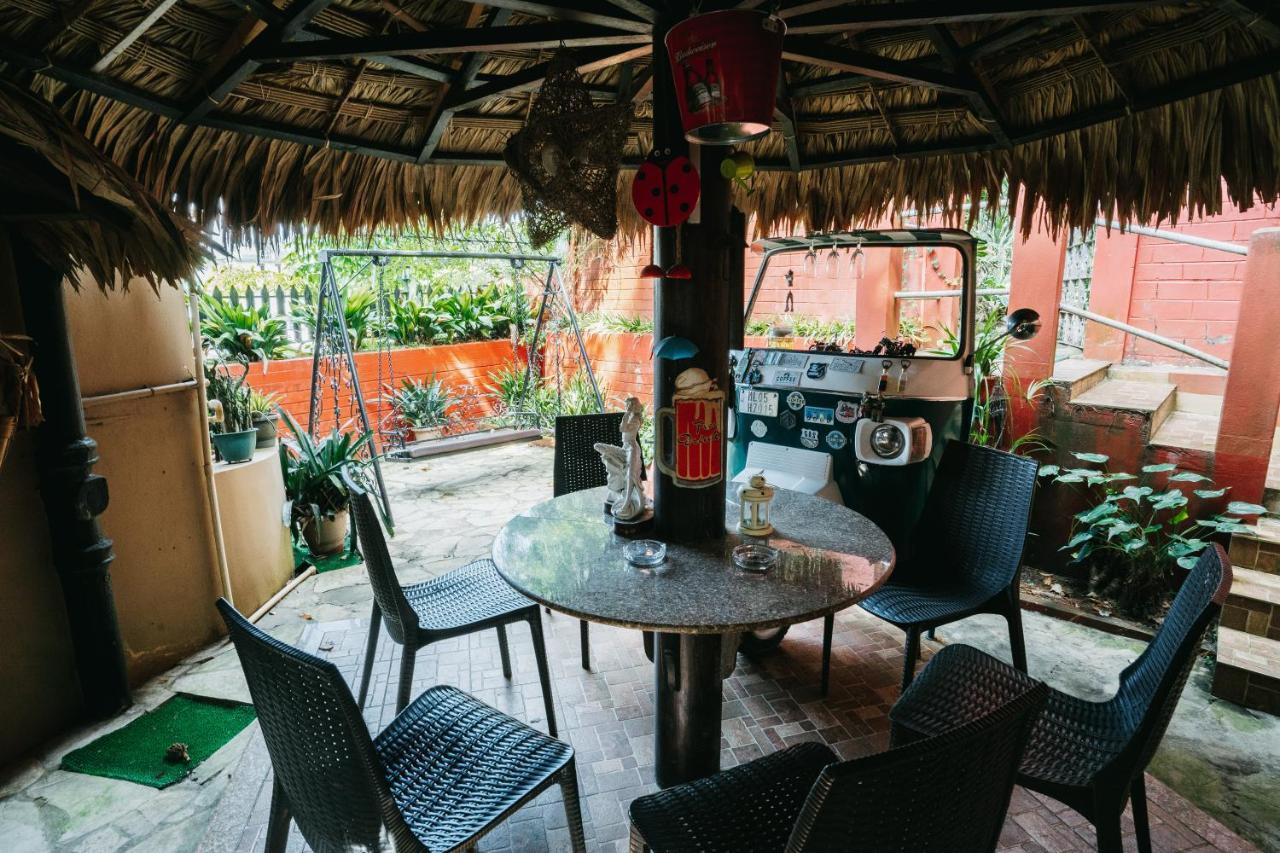 Rock Cliff Home Stay Shillong Ngoại thất bức ảnh